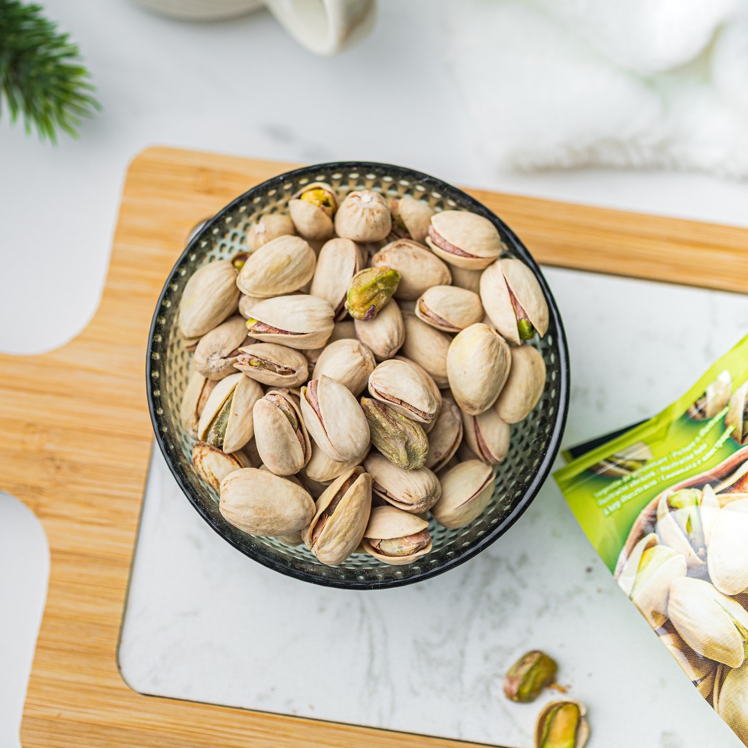 Ia-ți snack-ul preferat de la #Nutline și bucură-te de el când ai poftă de o gustare între mese 👉🏼 spre exemplu, o porție de fistic în coajă, copt și sărat poate fi alegerea perfectă. 💚

#NutlineRomania #fistic #pistachio #snackoftheday